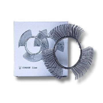 Grof uitgevoerde borstelband van 11 mm breed, geschikt voor het reinigen van randen, lasnaden en contouren.