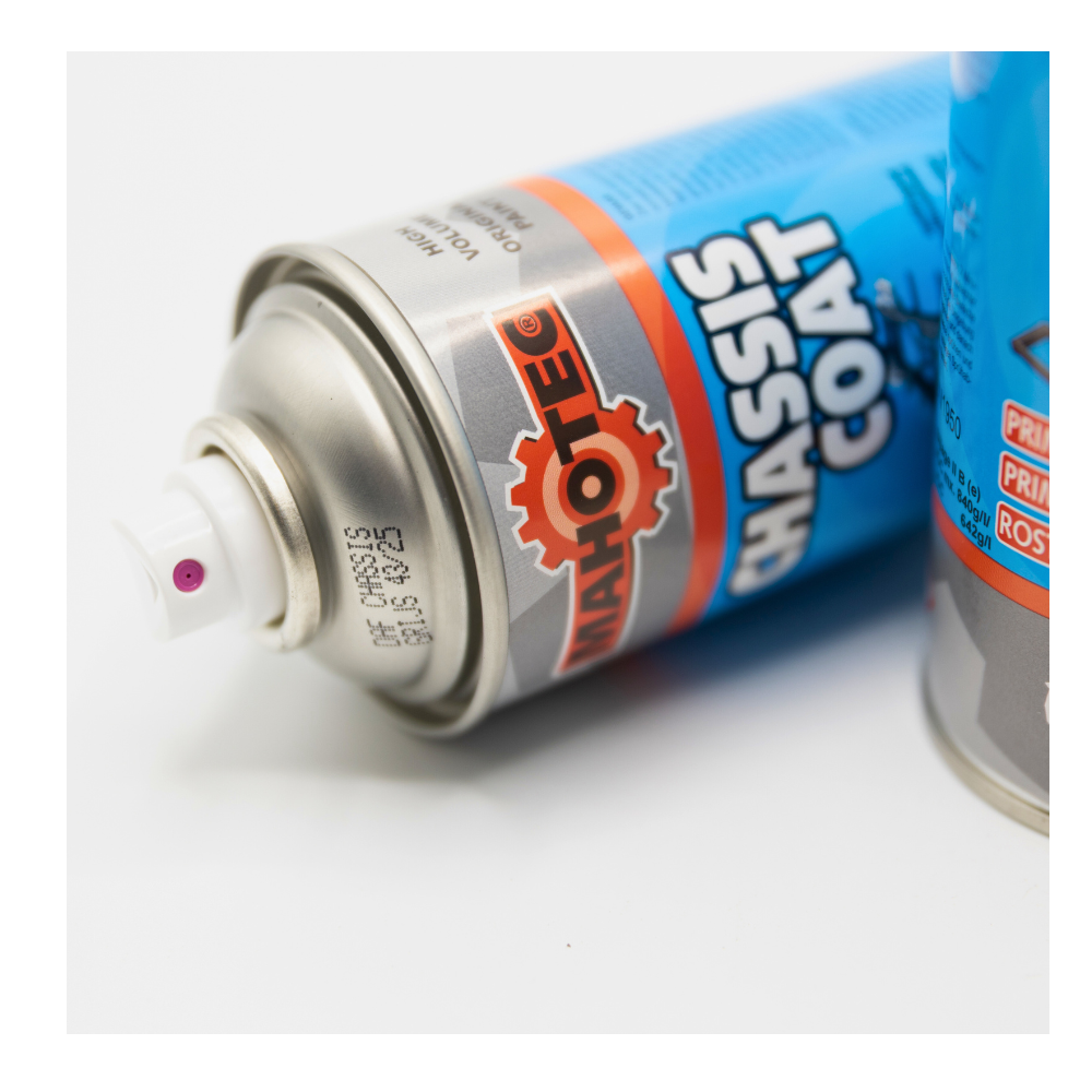 MAHOTEC Chassis Coat‑spuitbus met zilveren top en witte nozzle met roze center